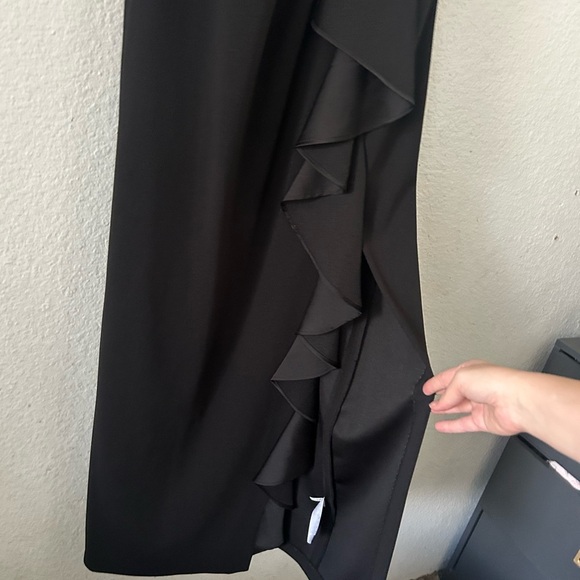 NWT DKNY Women's Twist-Front Cascade Ruffle Column Gown Formal Event Classic Sz6 - Picture 15 of 16